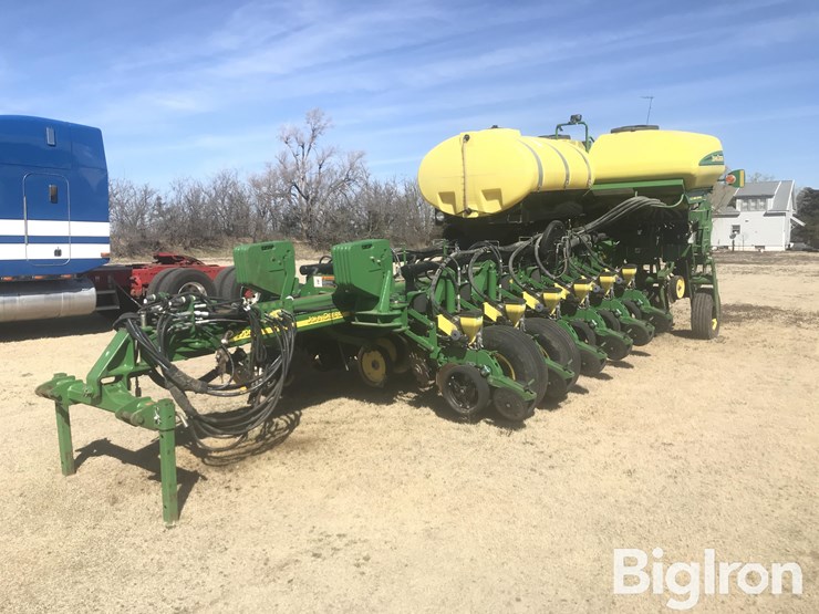 2012-john-deere-1770nt-ccs-image-1