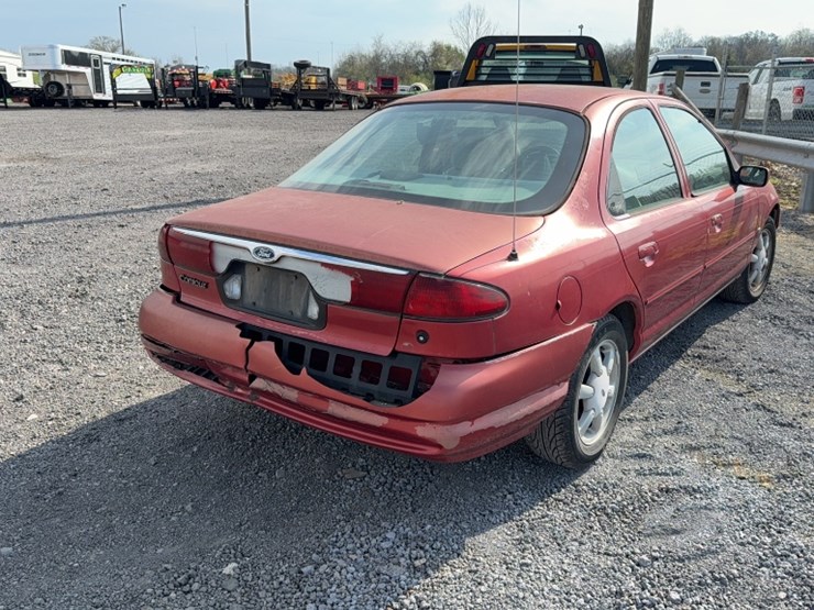 #4023-•-1999-ford-contour-sedan-image-7