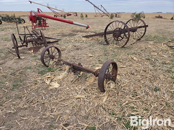antique-farm-equipment-image-6