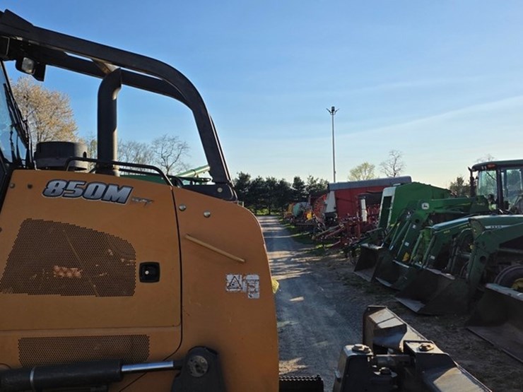 2013-case-850m-image-41