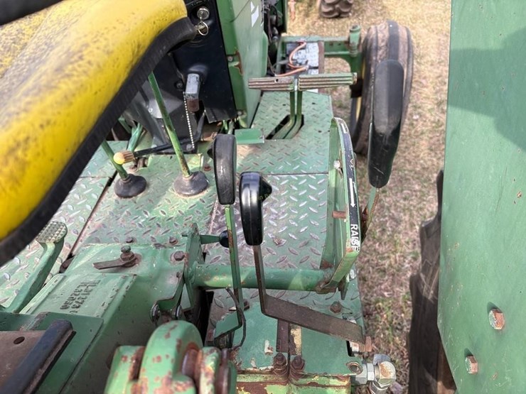 john-deere-2840-image-8