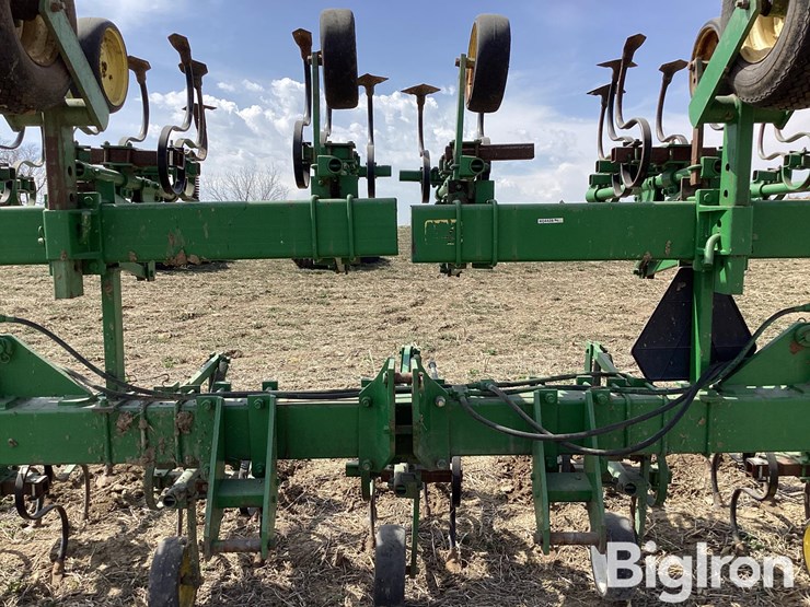 john-deere-85-image-10