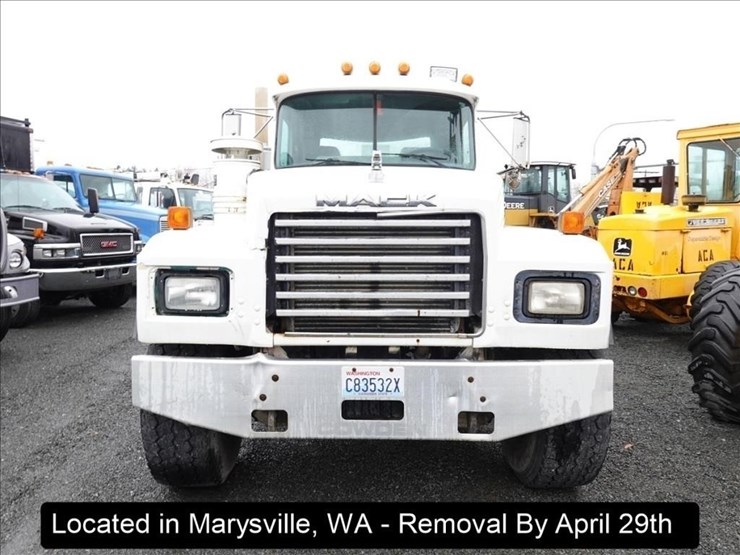 1996-mack-rd690s-image-26