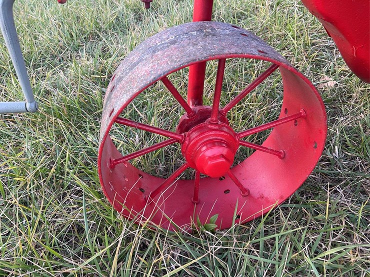 1927-fordson-tractor-image-15