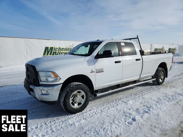 2013-dodge-3500-image-1