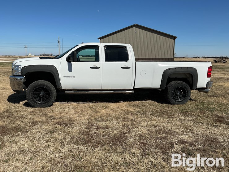 2012-chevrolet-3500-image-8