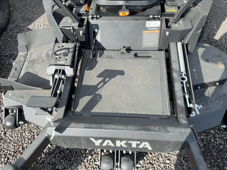 #4072-•-yakta-yxr-320-zero-turn-mower-image-5