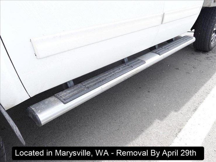 2011-chevrolet-3500-image-24