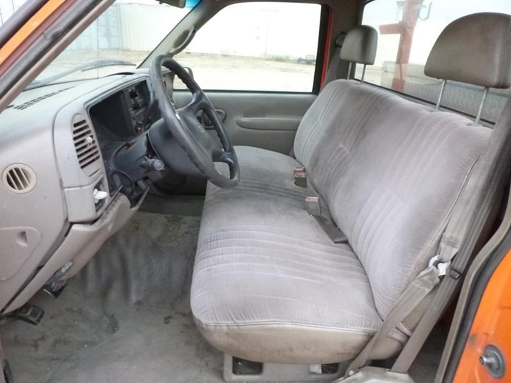 2000-chevrolet-2500-image-8