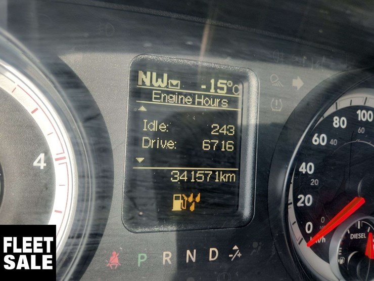 2013-dodge-3500-image-25