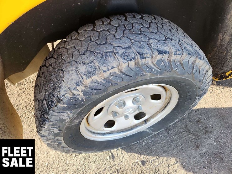 2019-ram-1500-classic-image-12