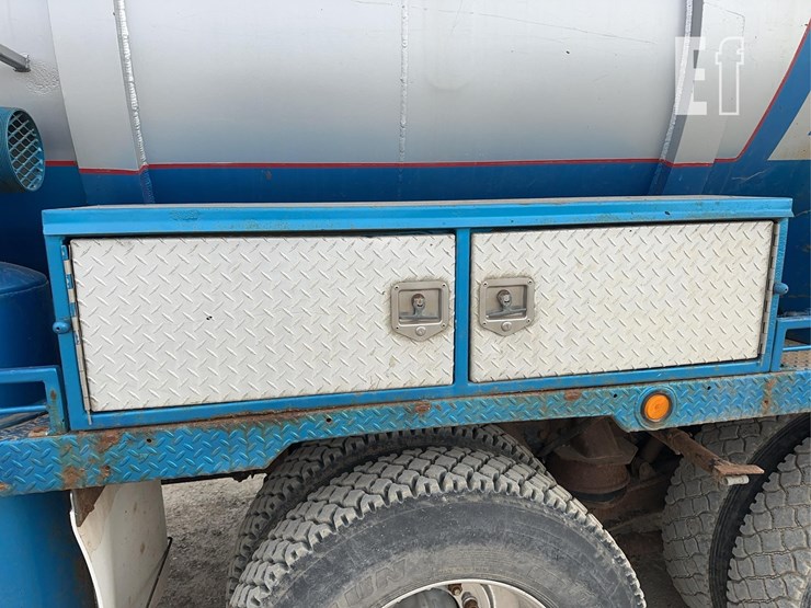 1998-kenworth-t800-image-47