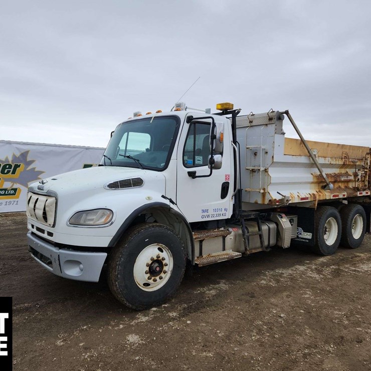 2018 FREIGHTLINER M2 106