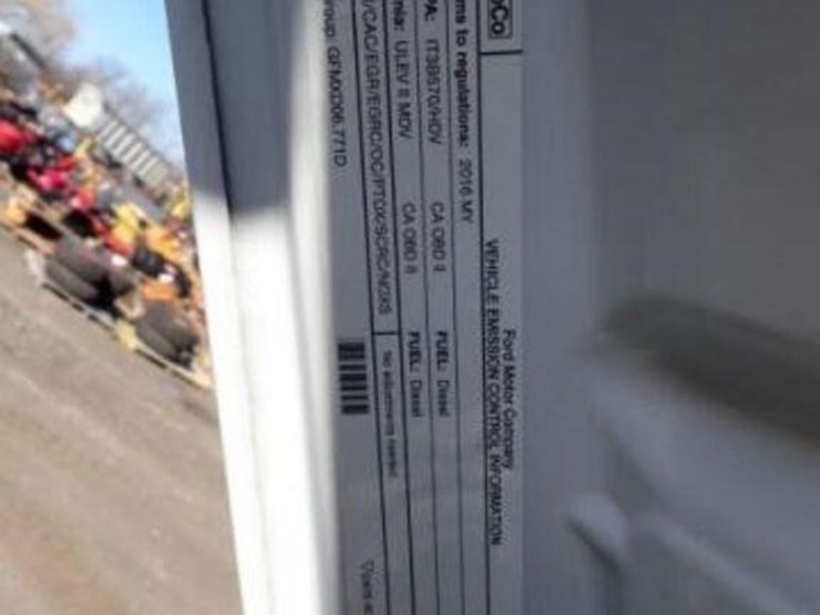 2016-ford-f350-xlt-image-23