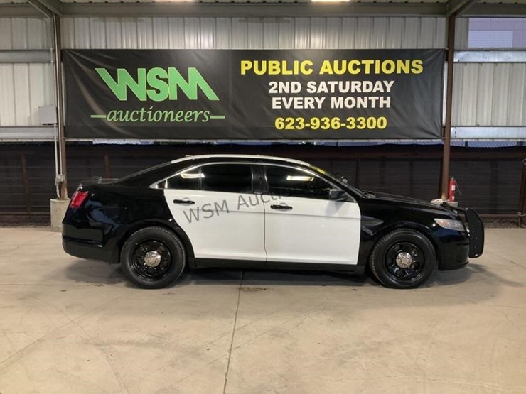 2013-ford-taurus-sdn-image-1