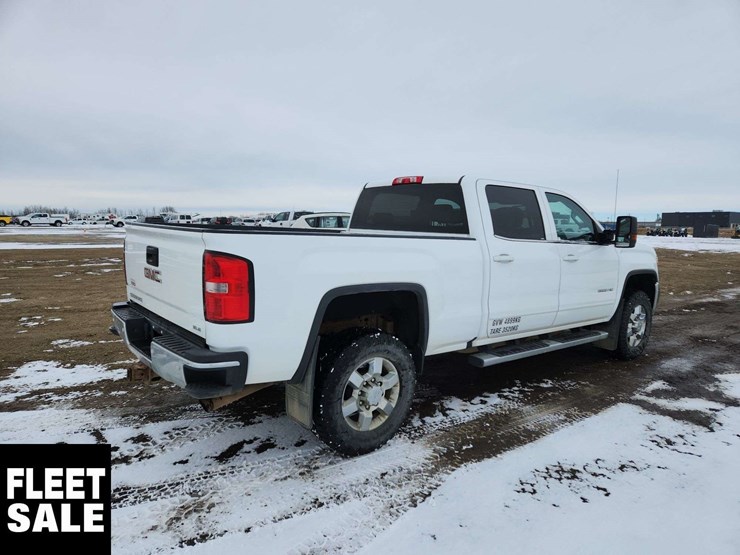2016-gmc-sierra-3500hd-image-3