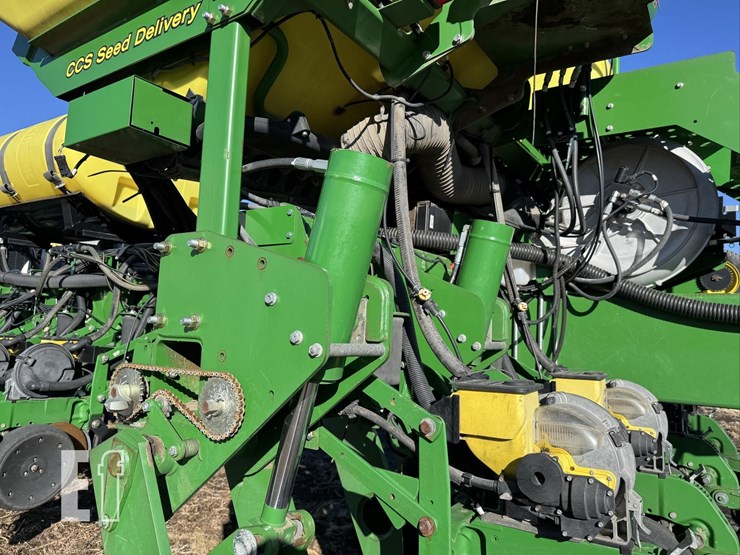 john-deere-1770-image-28