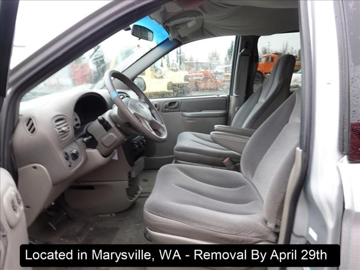 2002-dodge-caravan-image-3