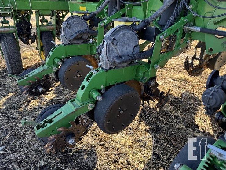 john-deere-1770-image-43