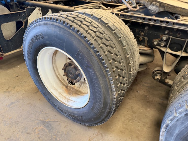 2014-international-prostar-image-7