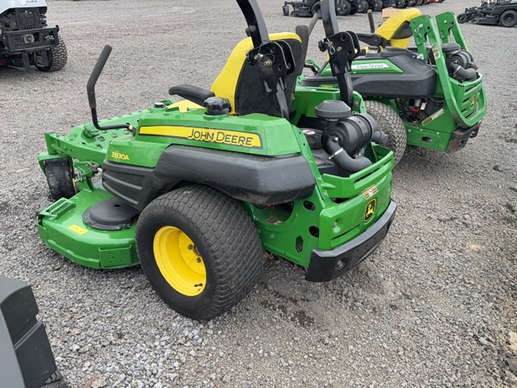 john-deere-z830a-image-10
