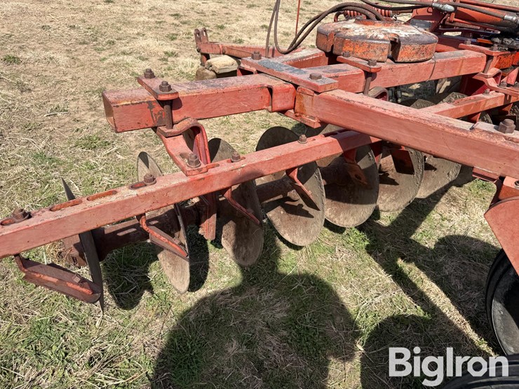 massey-ferguson-520-image-13