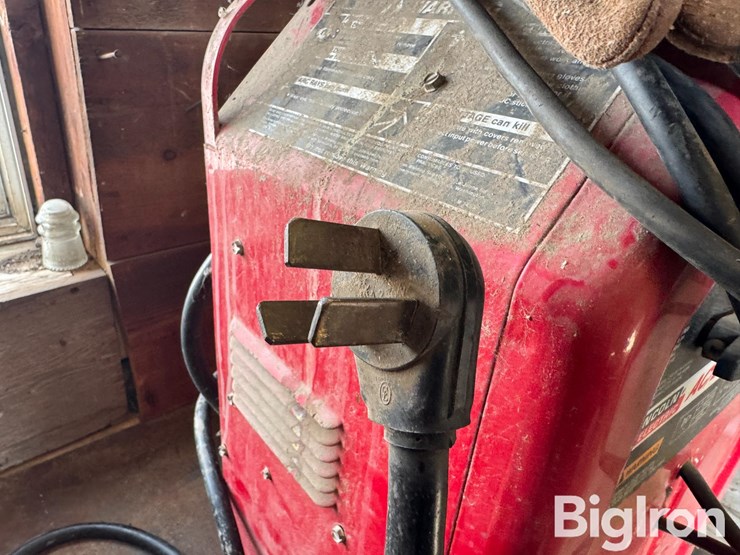 welder/charger-&-accessories-image-9