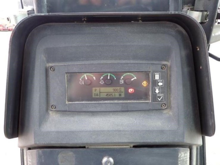 2018-deere-450k-image-11