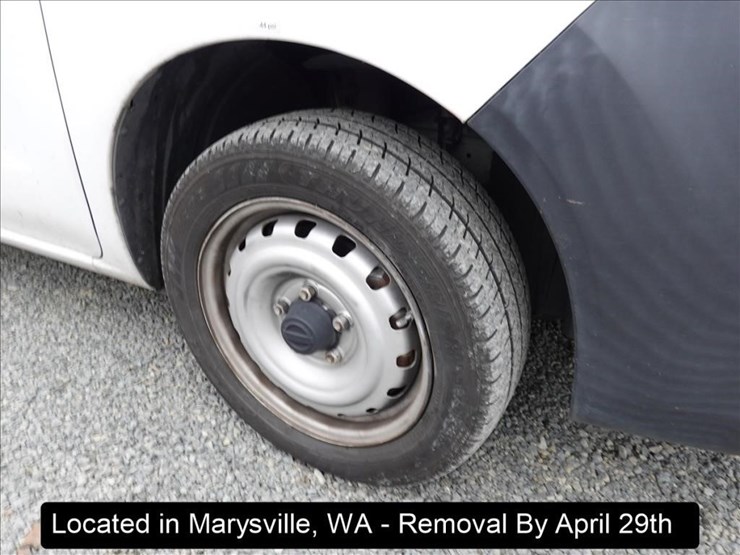 2017-nissan-nv200-image-13