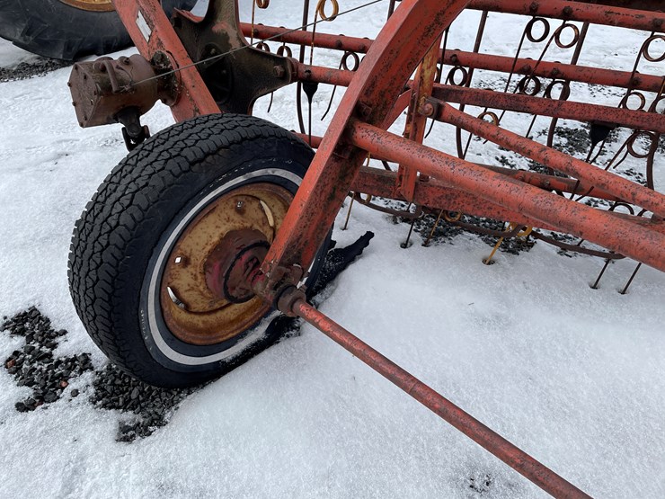 new-holland-55-image-11