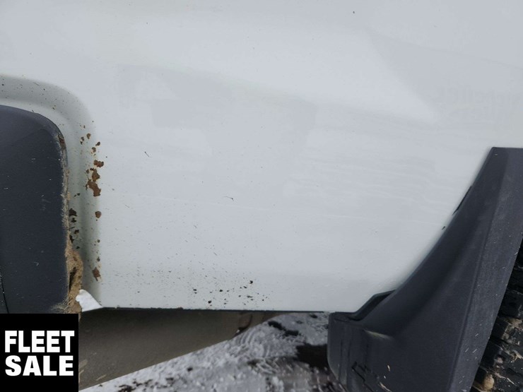 2016-chevrolet-silverado-3500hd-image-38