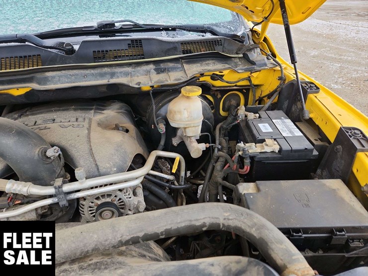 2019-ram-1500-classic-image-29