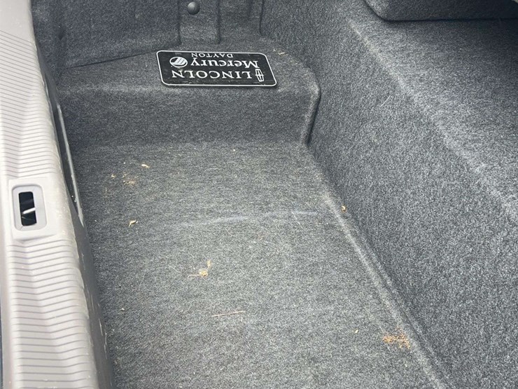 2005-lincoln-town-car-image-81