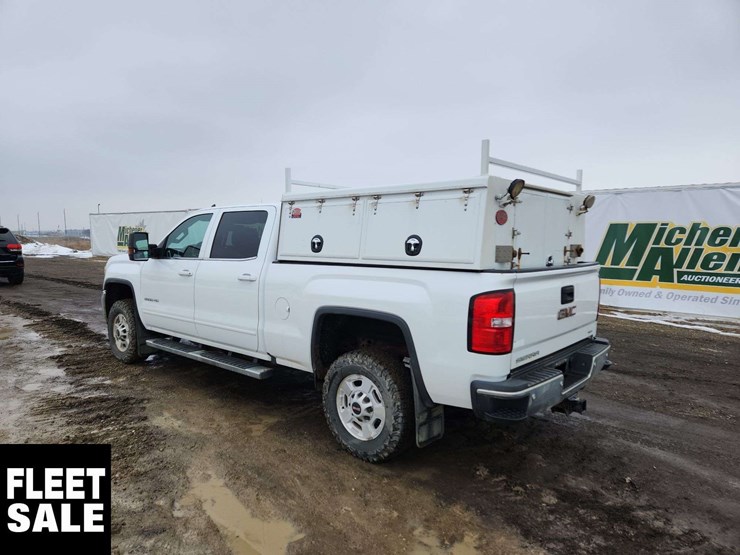 2019-gmc-sierra-2500hd-image-2