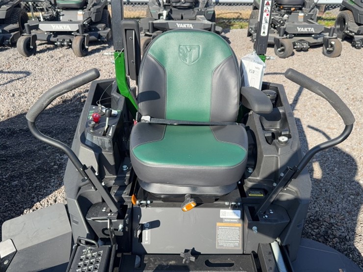 #4075-•-yakta-yxr-320-zero-turn-mower-image-6