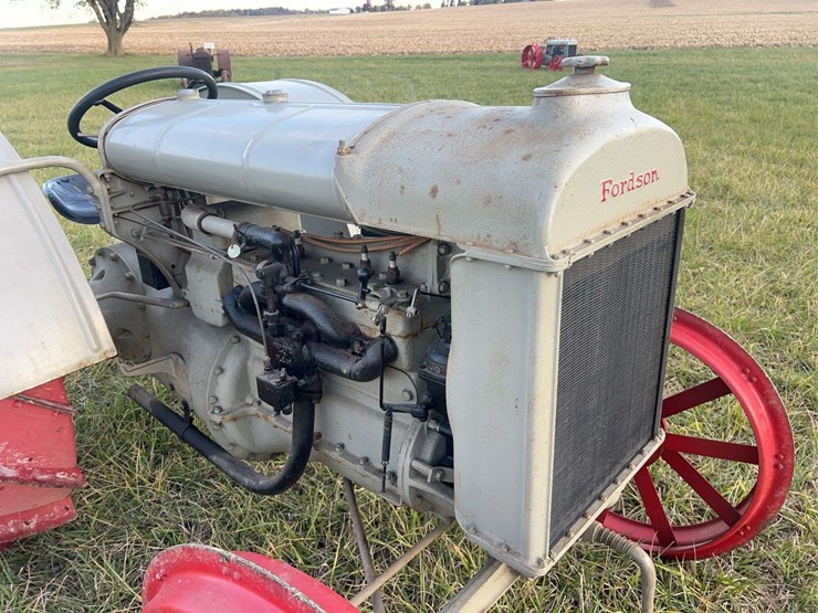 brand-new-never-used-1925-fordson-tractor-image-10