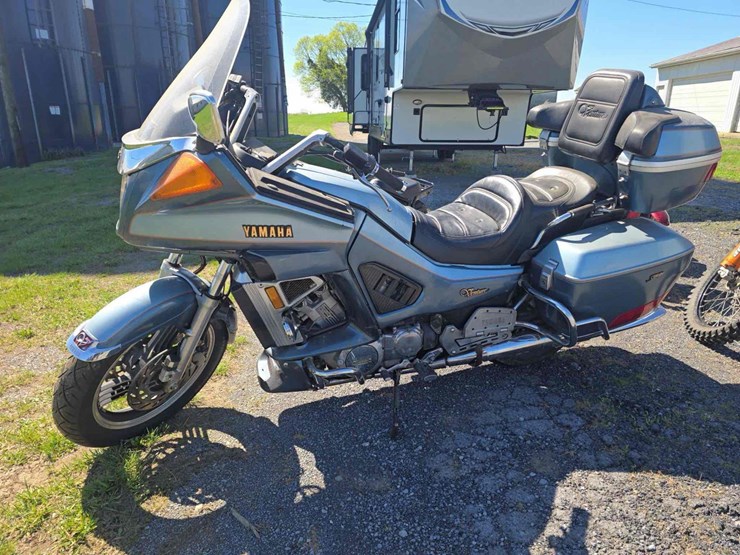 yamaha-venture-motorcycle-image-14