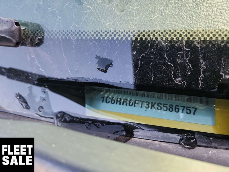 2019-ram-1500-classic-image-49