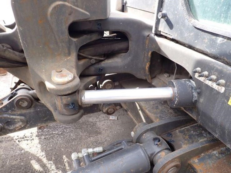 2019-bobcat-e85-image-4