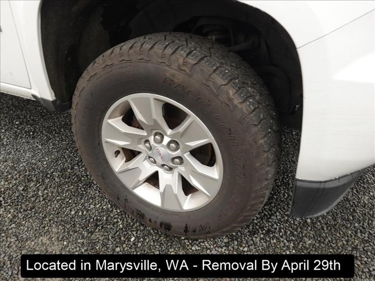 2017-gmc-canyon-image-18