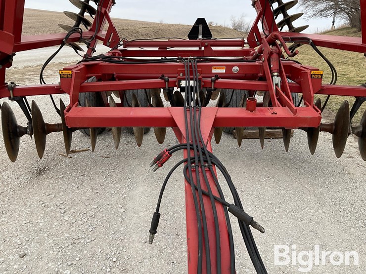 case-ih-3950-image-10