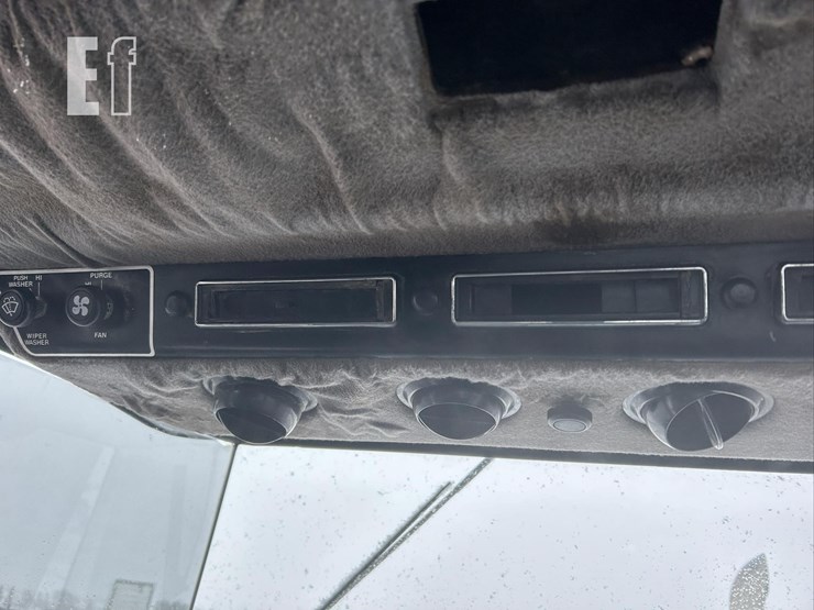 1993-ford-876-image-85