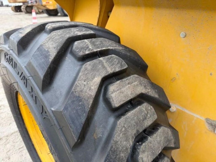 2007-john-deere-328-image-28