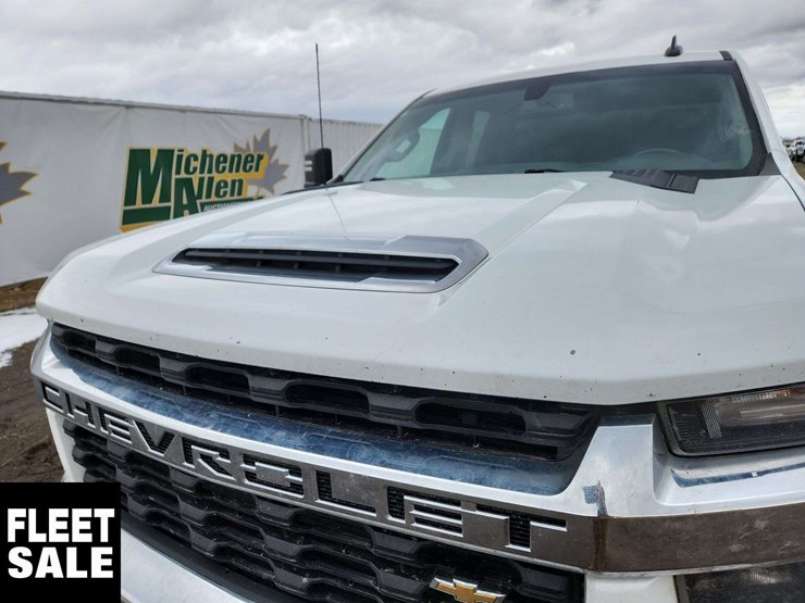 2021-chevrolet-silverado-2500hd-image-35