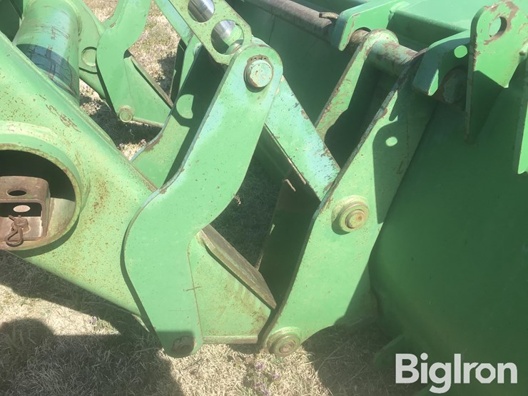 2002-john-deere-8320-image-15