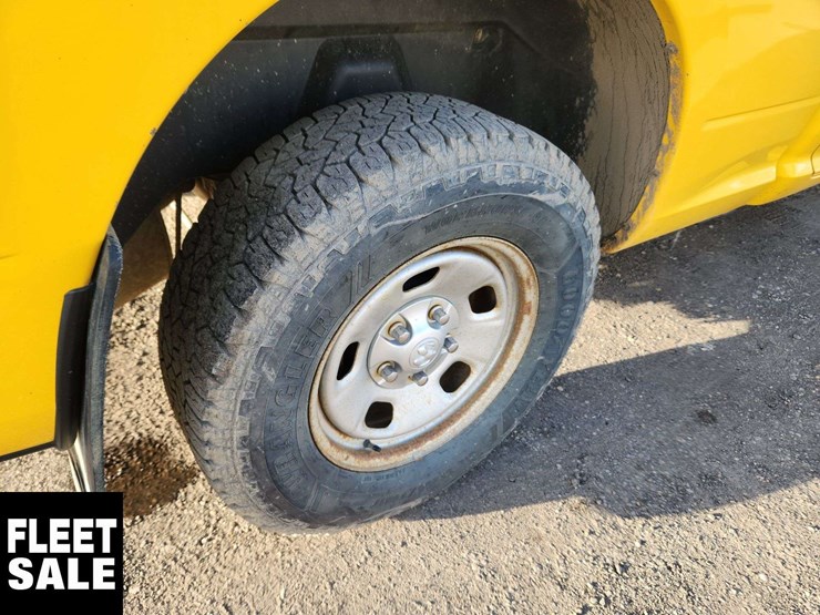 2019-ram-1500-classic-image-12