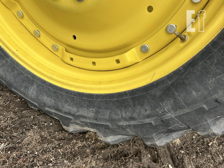 2014-john-deere-8320r-image-75