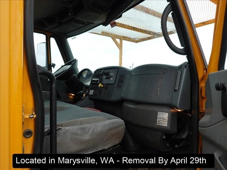 2002-international-durastar-4400-image-9