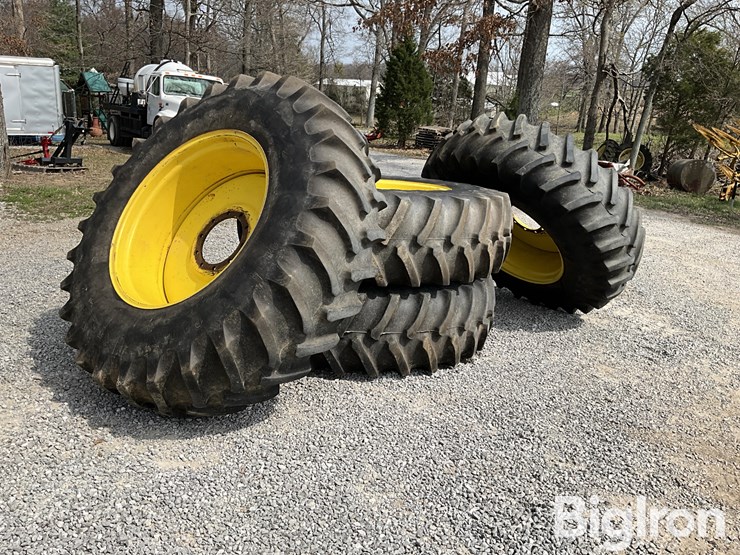 john-deere-520-image-5