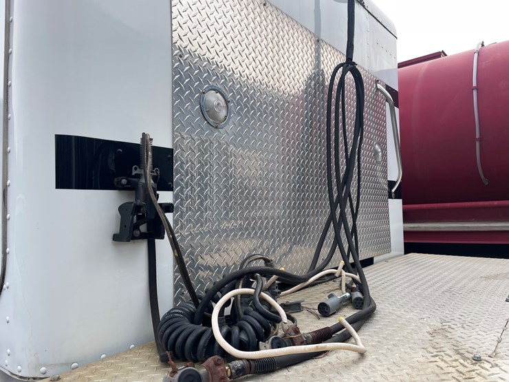 #246-•-1961-kenworth-truck-tractor-(has-nd-title)-(mora,-mn)-image-15